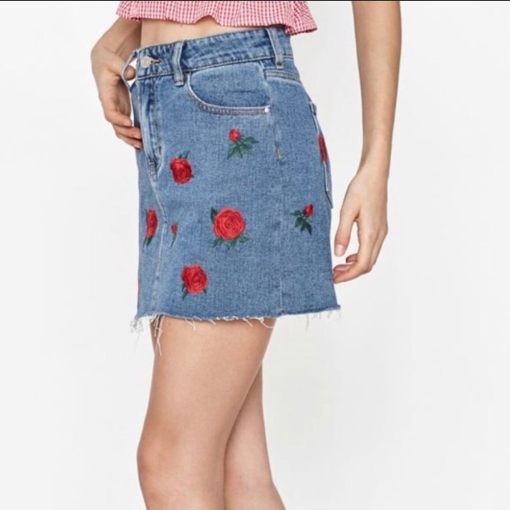 PacSun Denim Mini Jean Skirt Rose Embroidered Retro 27 4 Raw Hem Western